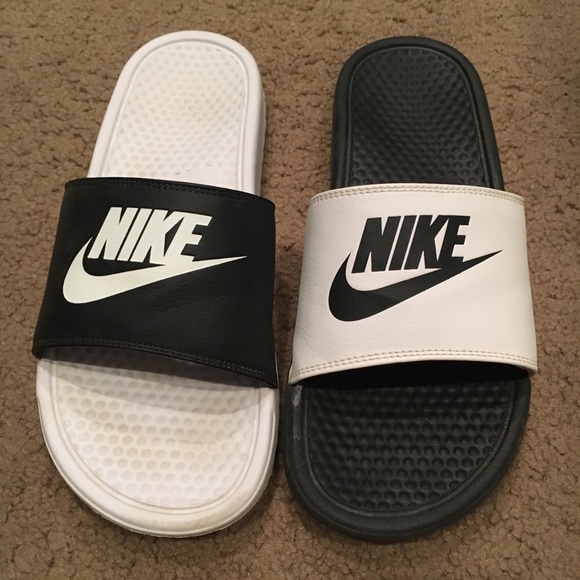 nike mismatch slides